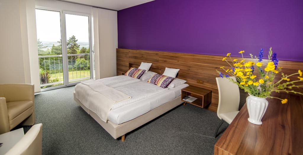 Amethysthotel Mantler Maissau Ruang foto