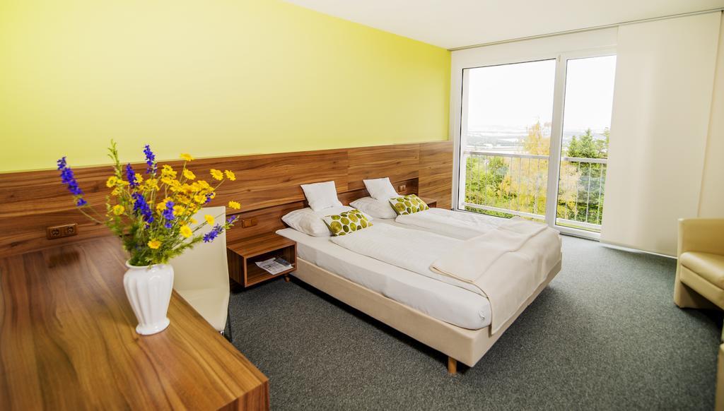 Amethysthotel Mantler Maissau Ruang foto