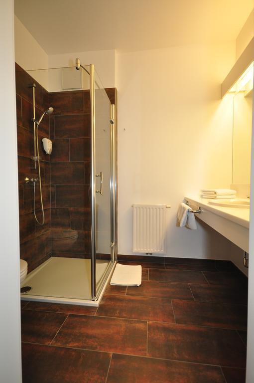 Amethysthotel Mantler Maissau Bagian luar foto