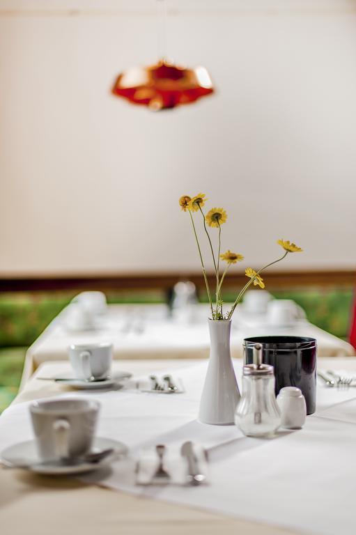 Amethysthotel Mantler Maissau Bagian luar foto