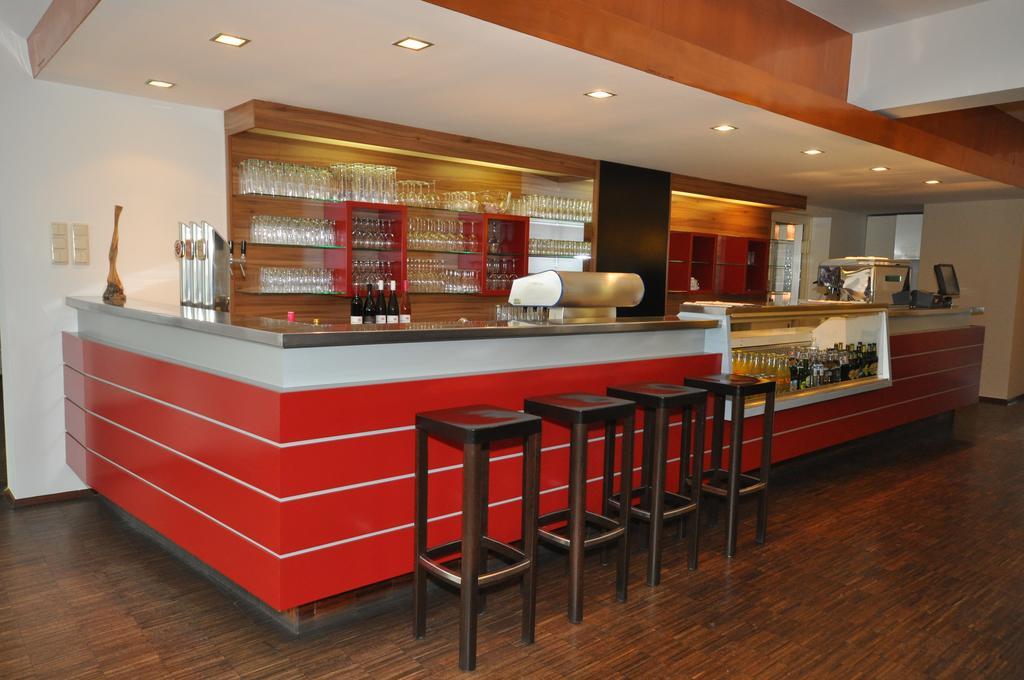 Amethysthotel Mantler Maissau Bagian luar foto