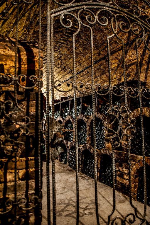 Amethysthotel Mantler Maissau Bagian luar foto
